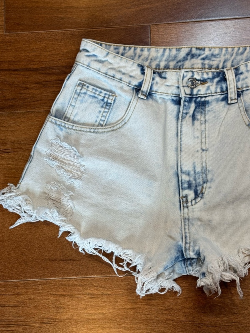 SHEIN Hi-Rise Light Blue Acid-Wash Distressed Denim Shorts - Picture 2 of 5